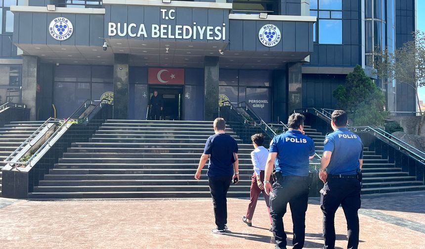 Buca Belediyesi’nde haciz işlemi! İcra ekipleri binaya girdi