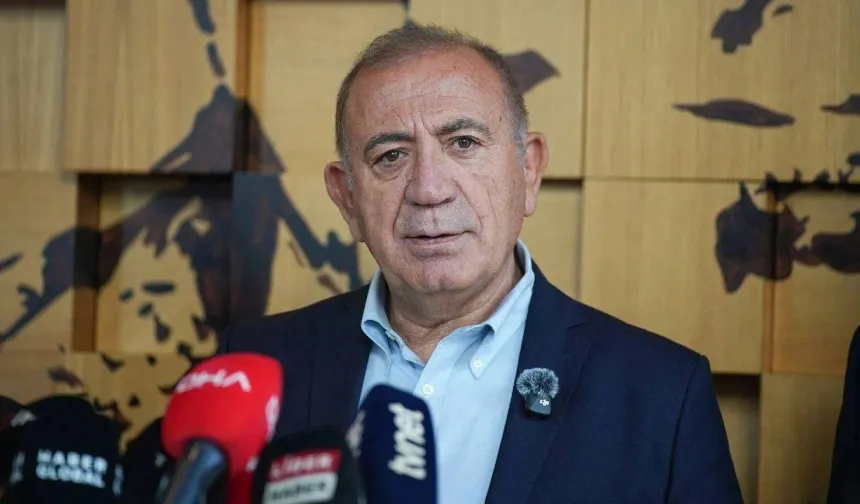 Gürsel Tekin’in CHP İstanbul İl Başkanlığı görevi sona erdi