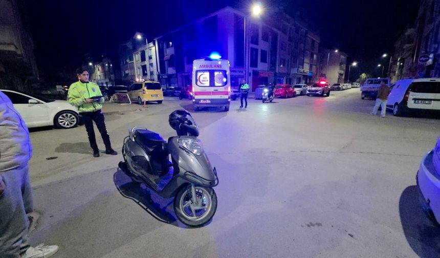 İnegöl’de motosiklet devrildi: Sürücü yaralandı