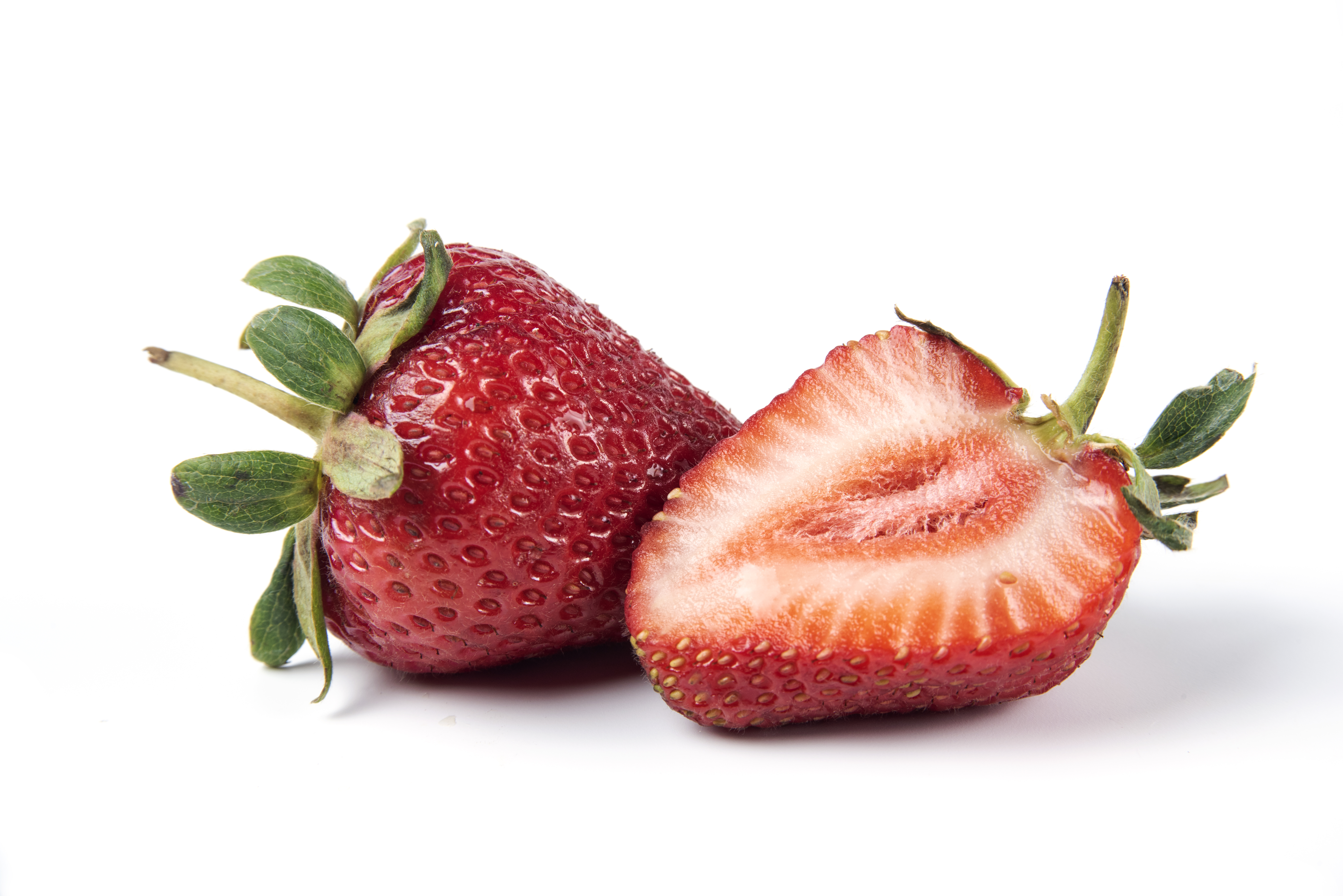 red-fresh-strawberries-with-green-leaves