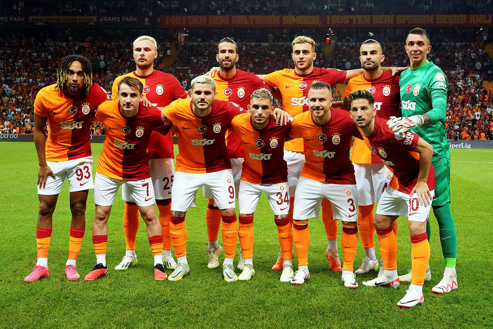 galatasaray-avantaj-pesinde-iste-okan-burukun-molde-maci-11i-1692725907022