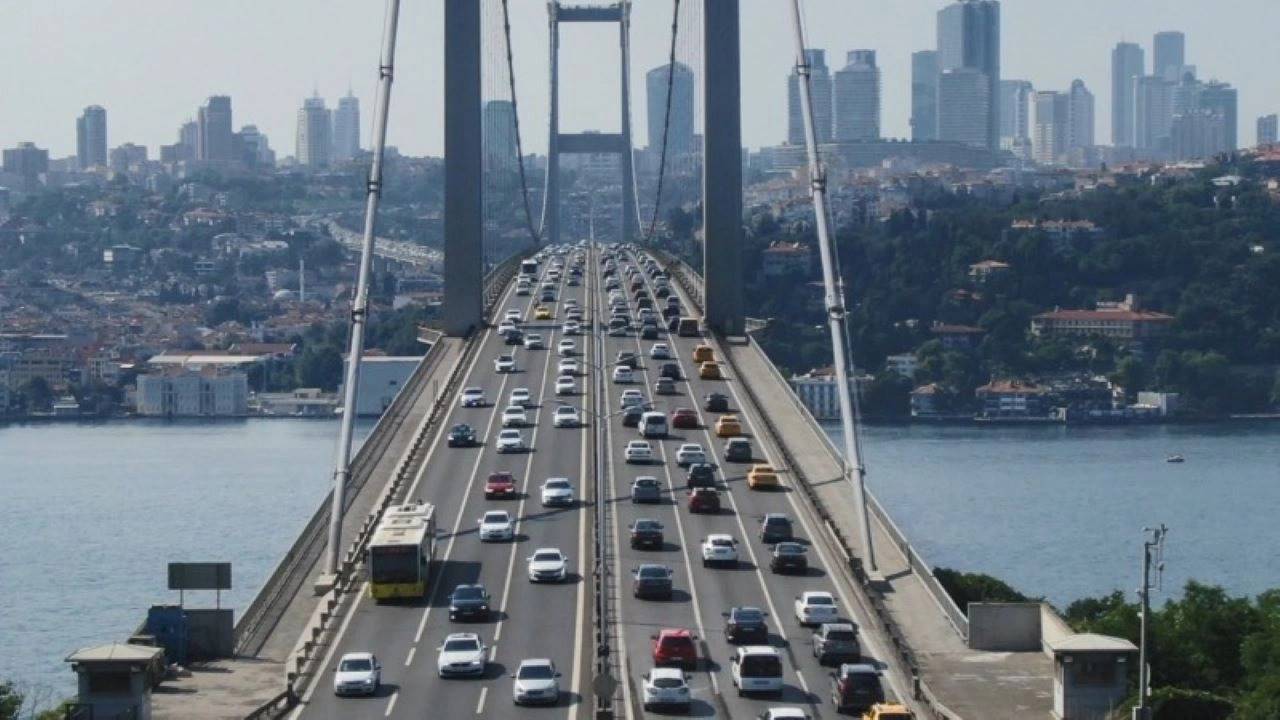Araç sahipleri dikkat: Köprü ve otoyollara dev zam