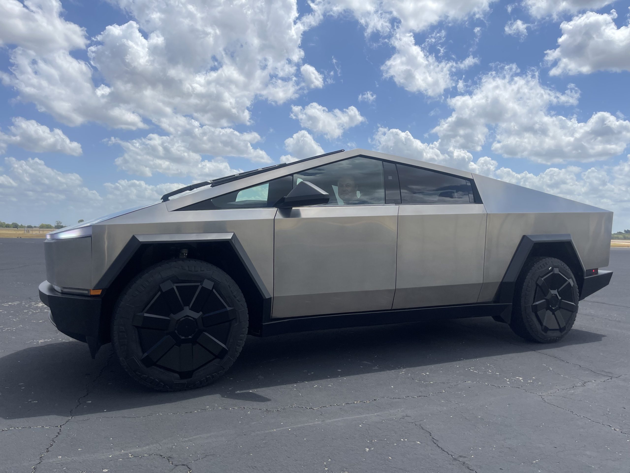 tesla-cybertruck-production-candidate-scaled