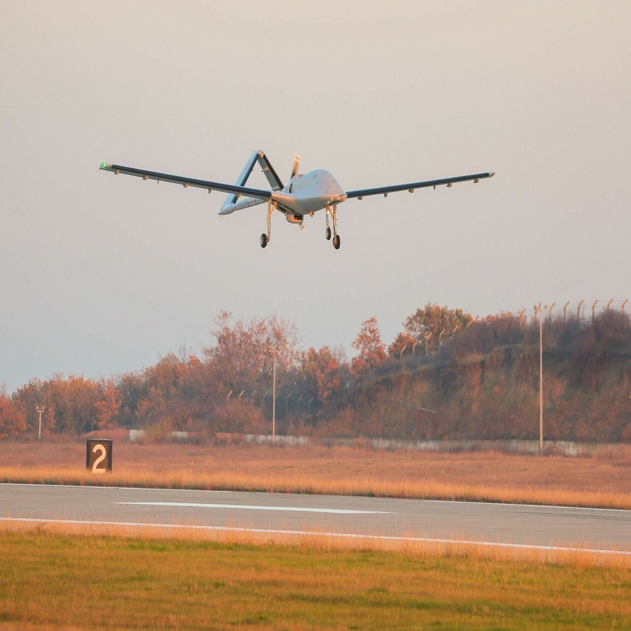 Bayraktar Tb3 Si̇ha 32 Saat Havada Kaldı Uzun Uçuş Testini Başarıyla Tamamladı