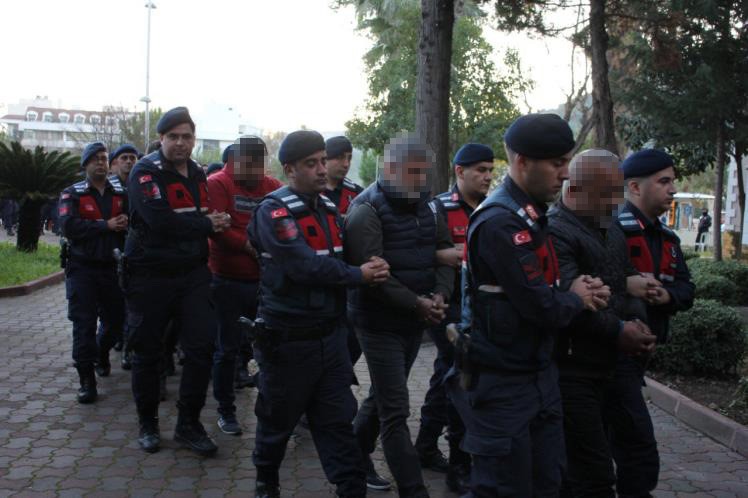 Cete Mafya Polis Darbe Baskin (11)