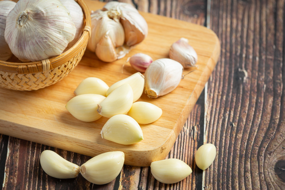 Fresh Raw Garlic Ready Cook (1)