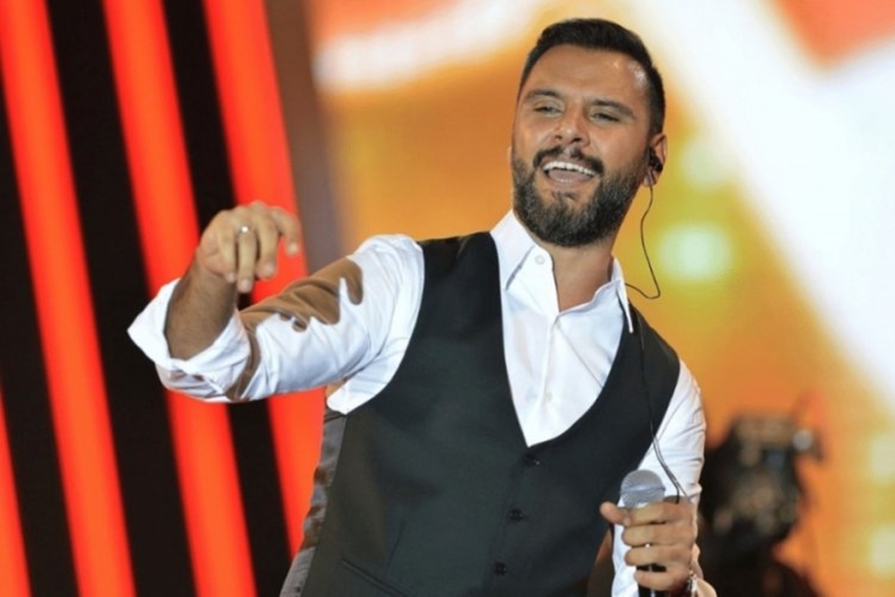 Şarkıcı Alişan, Bursa’da hastaneye kaldırıldı