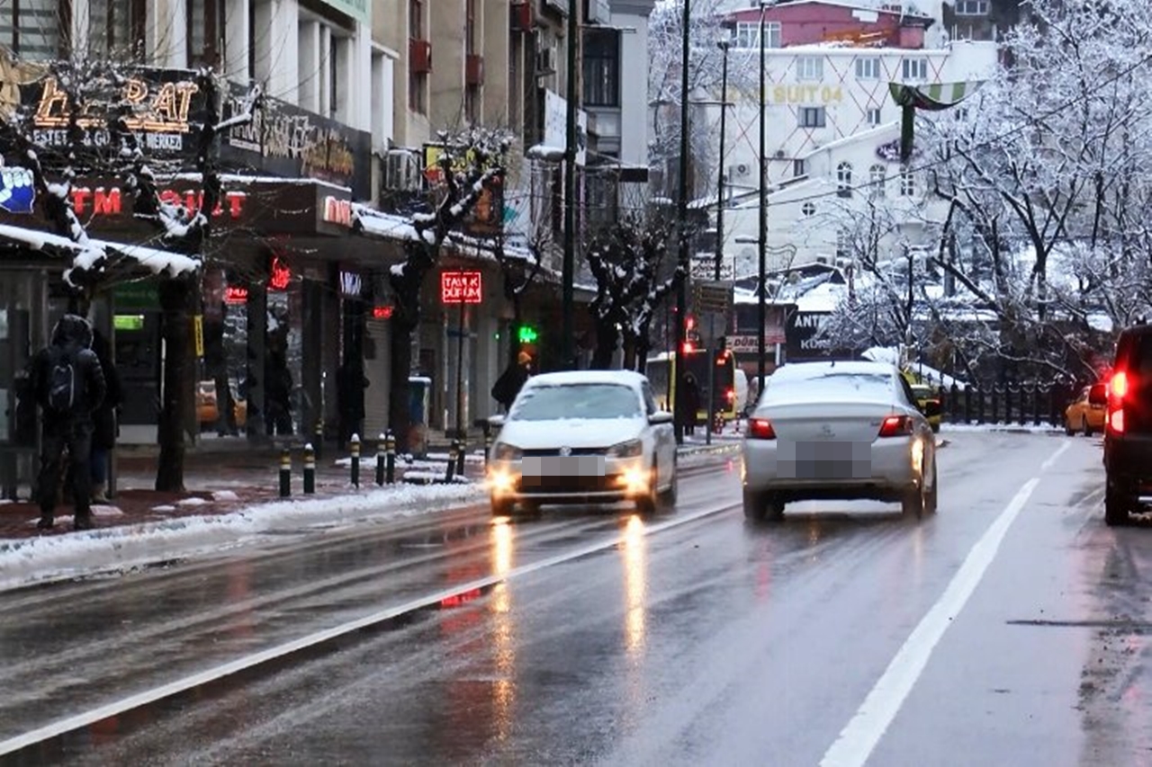 Bursa'da 9 Ocak 2024: Etkili yağış ve düşen sıcaklık