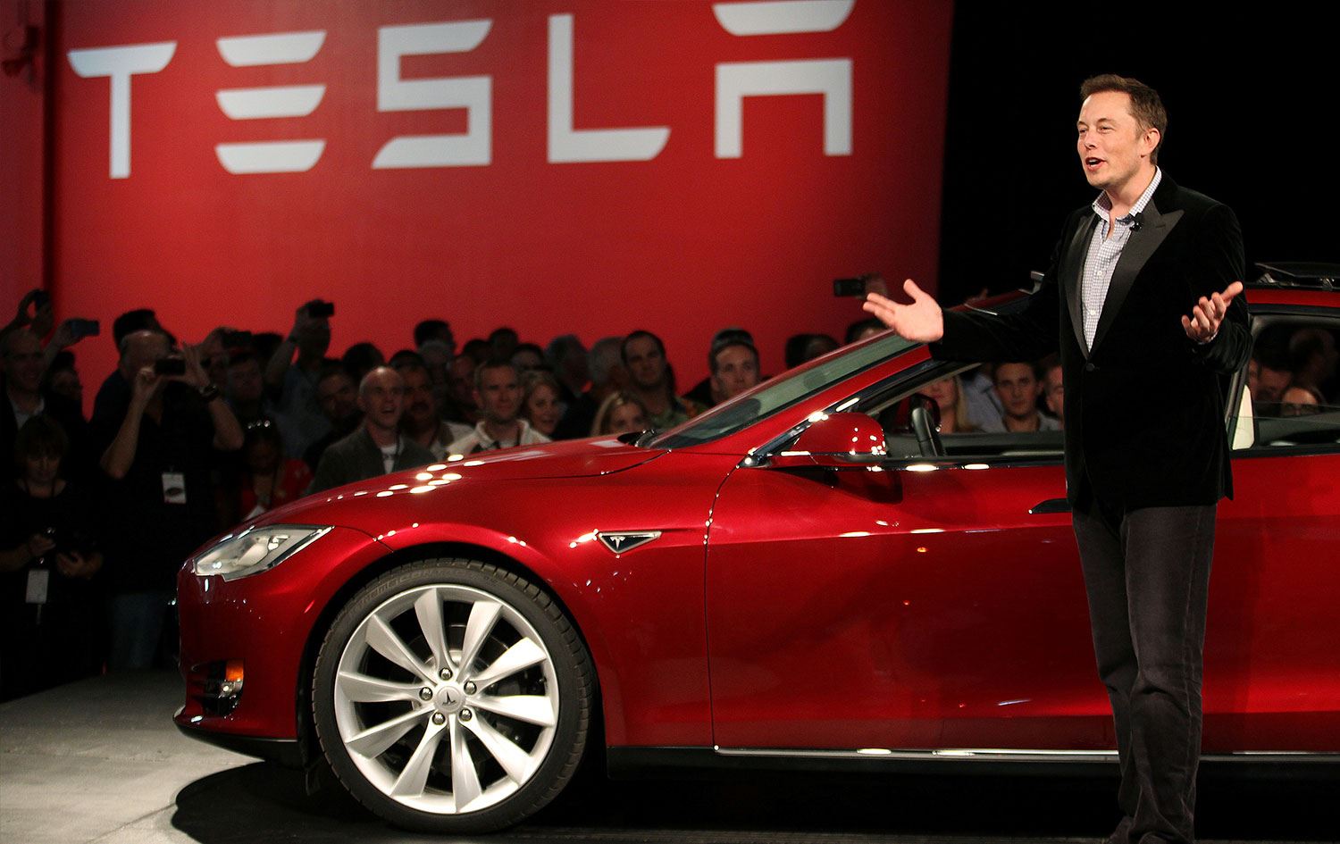 Elon Musk’tan Tesla Çalışanlarına Gerekirse Fabrikada Uyuyun Uyarısı!