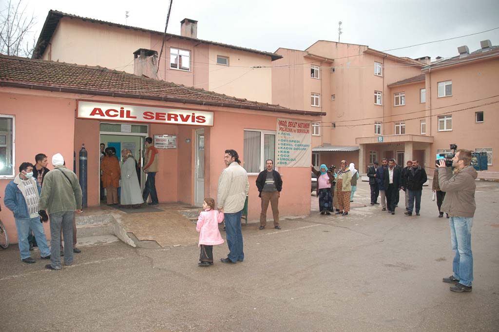 Genç Gazete Eczanelerdeki İlaç Çilesi İnegöl Halkını Ayaklandırdı (1)