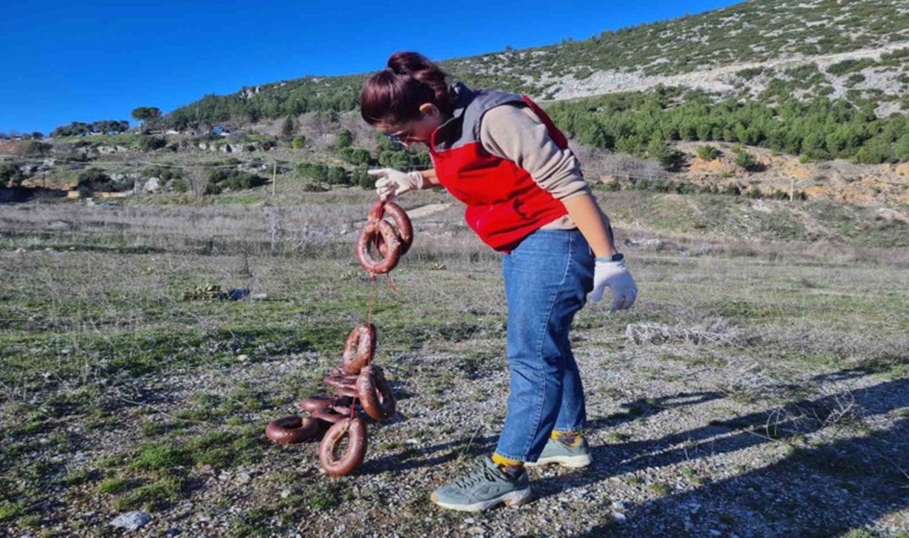 Muğla'da etiketsiz 100 kilo sucuk imha edildi