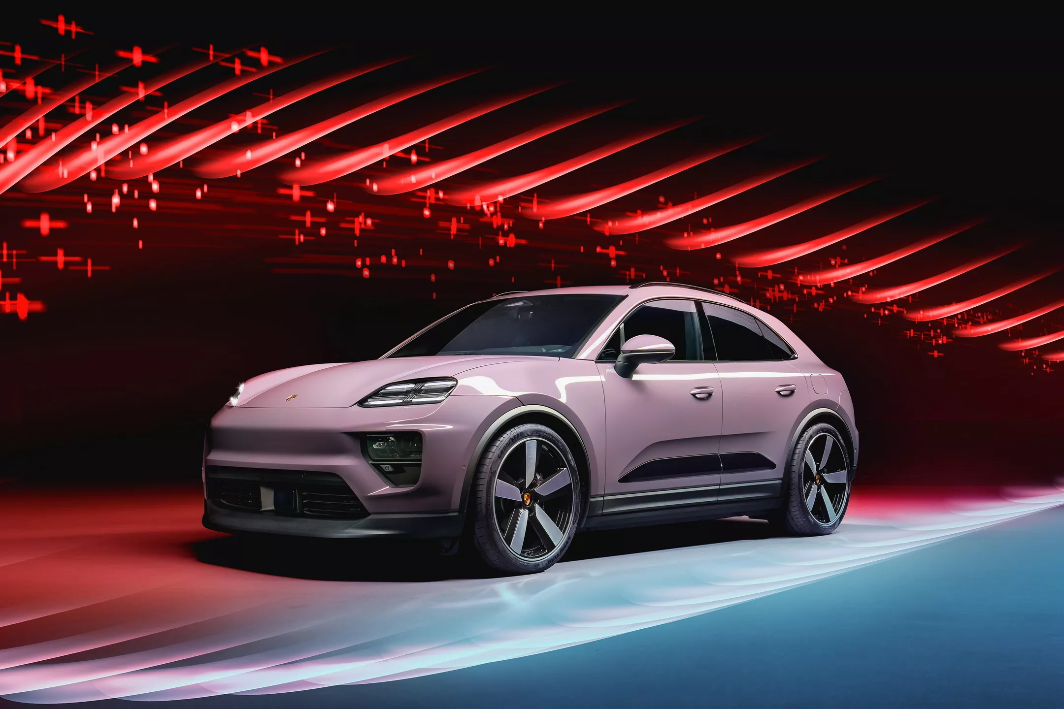 İçten Yanmalı Modelden Elektriğe Geçen Ilk Otomobil Porsche Macan Tanıtıldı!8