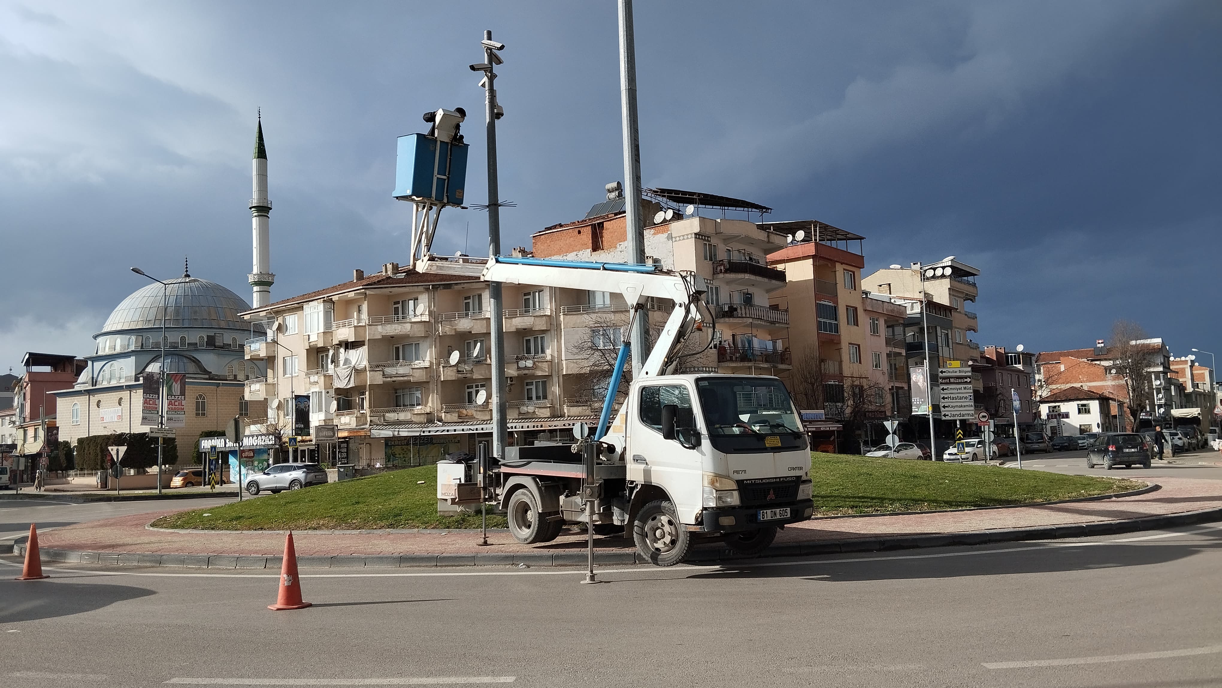 İnegöl'de Mobese Kameralarına Bakım Ve Temizlik Çalışmaları Başladı