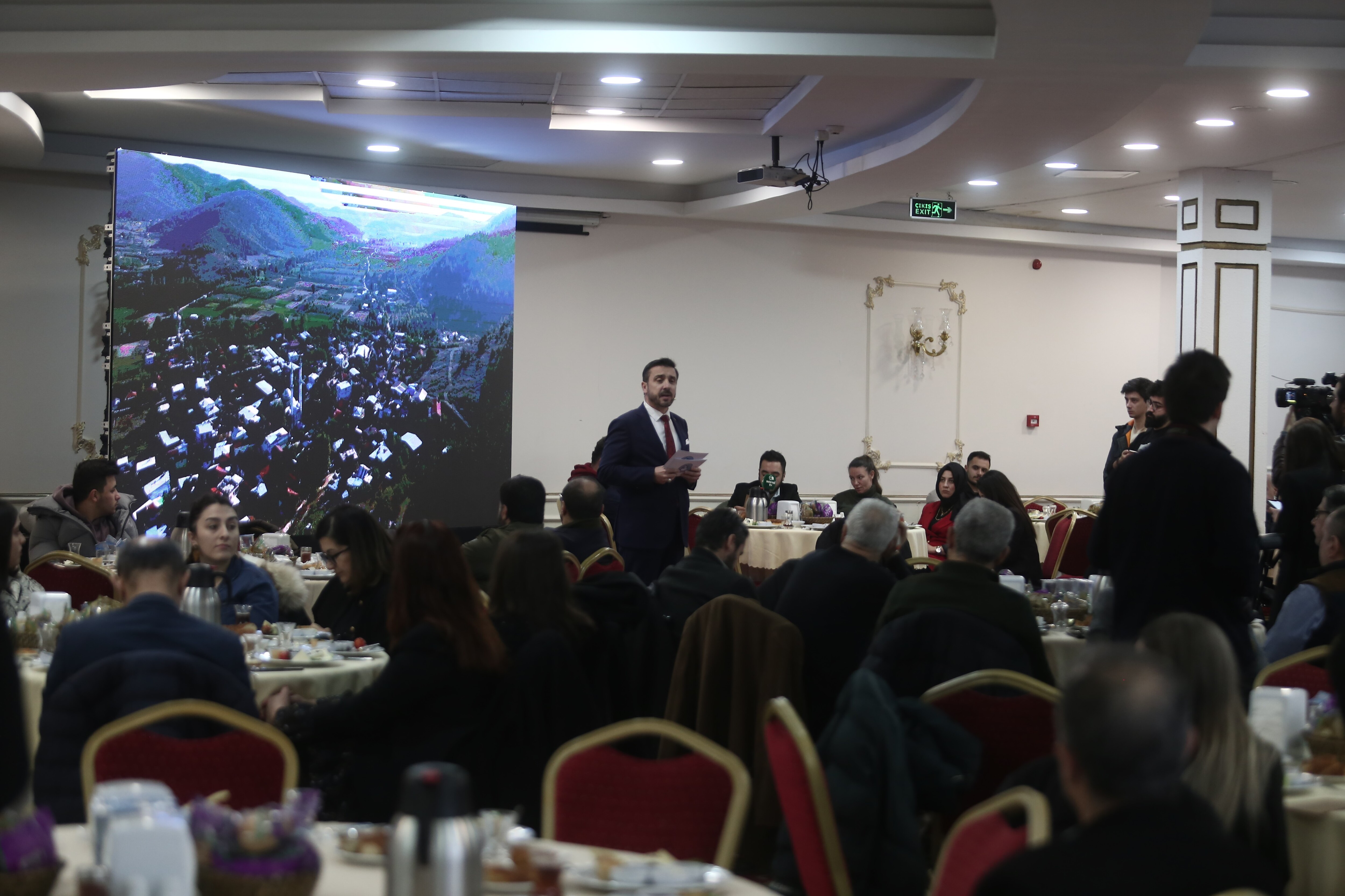 Türkiye'nin En Ucuz Ekmeği Hala Kestel'de(1)