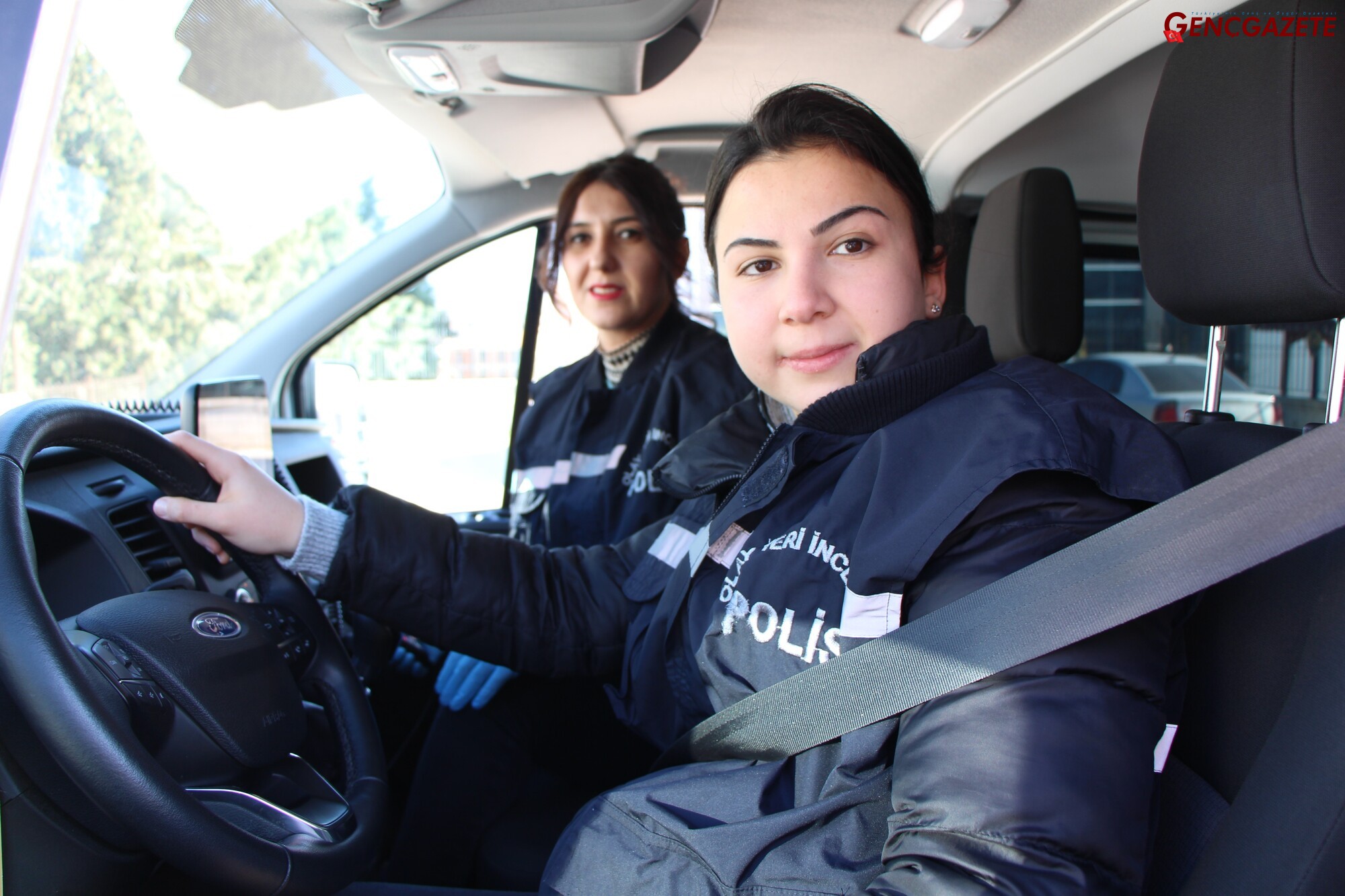 Genç Gazete Delil Avcısı Kadın Polisleri Hatice Ve Güllü'nün Başarısı (10)