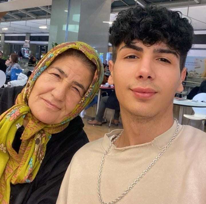 Genç Gazete Sosyal Medya Fenomeni Taha Duymaz'ın Annesinin Evlat Acısı (2)