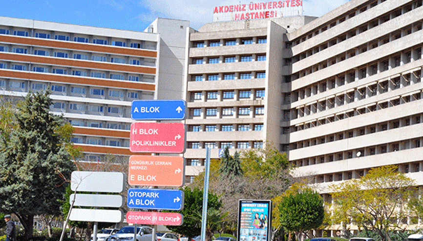 Akdeniz Üniversitesi Tıp Fakültesi Hastanesi'nde 100'den Fazla Hemşire İstifa Etti