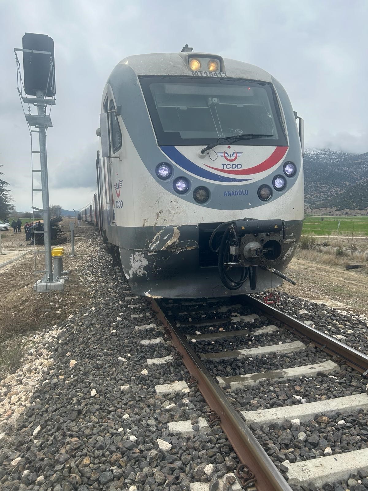 Genç Gazete Isparta'da Trenin Traktörle Çarpışma Anı Güvenlik Kamerasında (5)