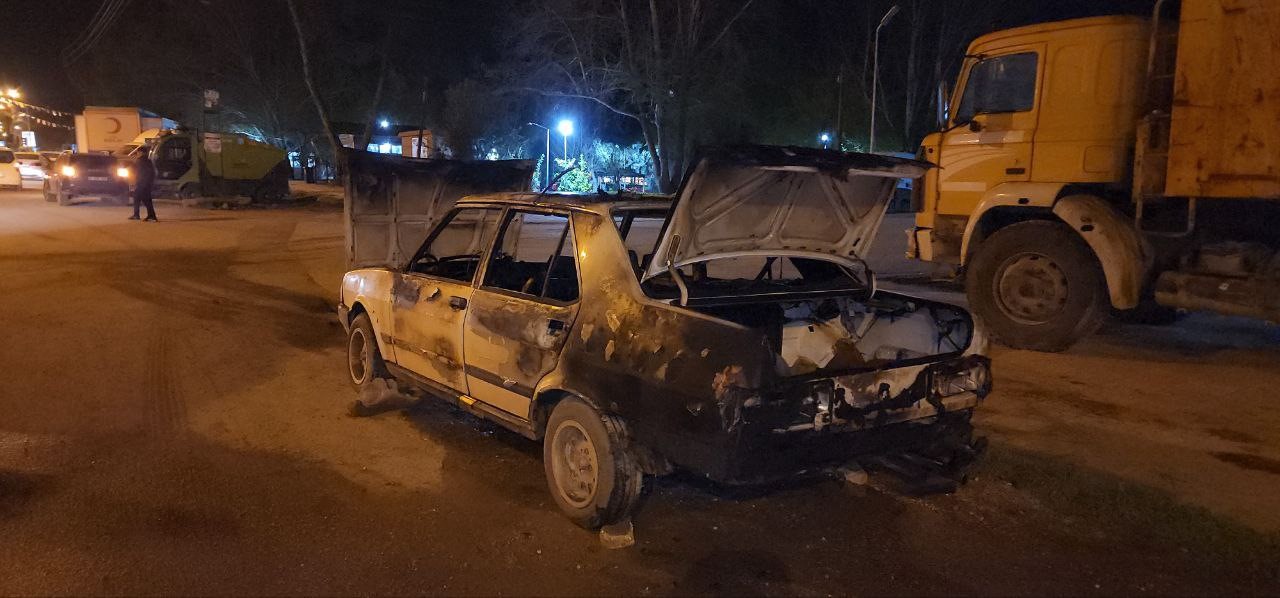 Genç Gazete Lpg Dolumu Esnasında Otomobil Alev Aldı; 3 Kişi Yaralandı   (2)