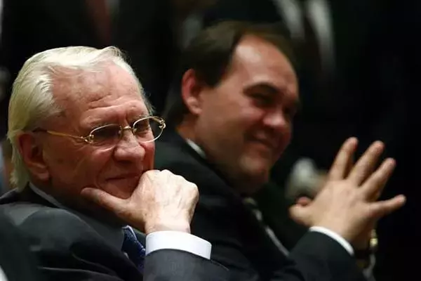 Genç Gazete Ünlü Iş Adamı Erdoğan Demirören'in İnegöllü Olduğunu Biliyor Muydunuz (9)-1