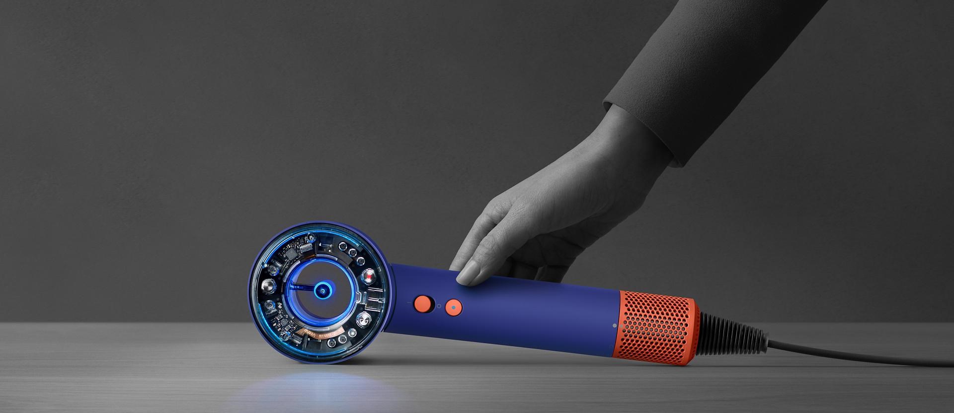 Kadınlara Müjde! Dyson'ın En Akıllı Saç Kurutma Makinesi Supersonic Nural Tanıtıldı5