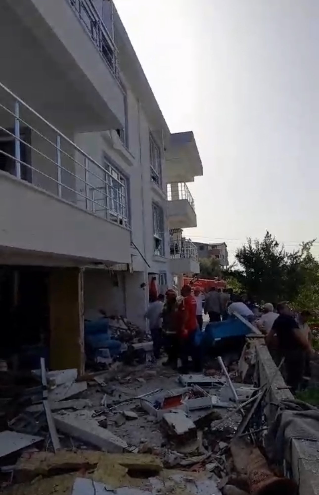 Bursa'da Ev Sahibi İle Tartışan Kiracı Doğalgazı Açıp Apartmanı Havaya Uçurdu