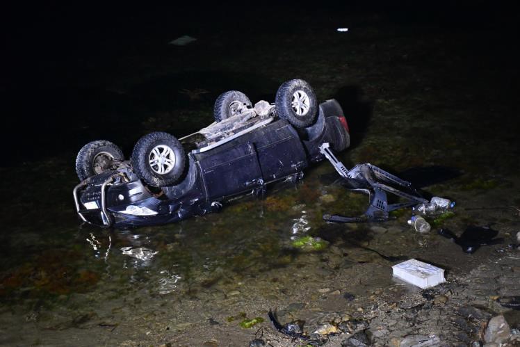 Çanakkale'de Otomobil Denize Uçtu, Sürücü Hayatını Kaybetti (3)