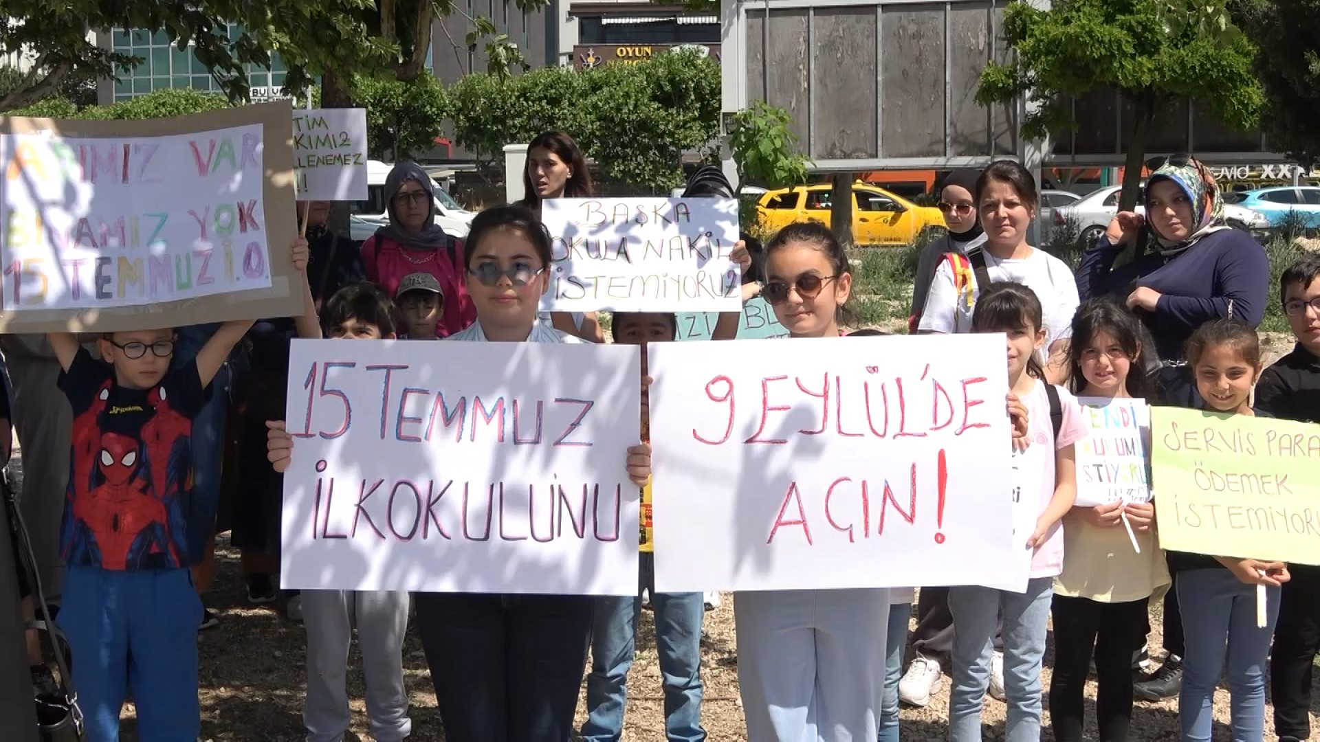 Genç Gazete Bursa'da Tahliye Edilen Okulda (6)