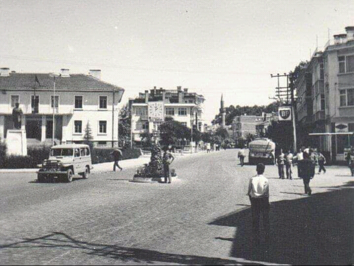 Genç Gazete Nuri Doğrul Bankaalr Caddesi (3)