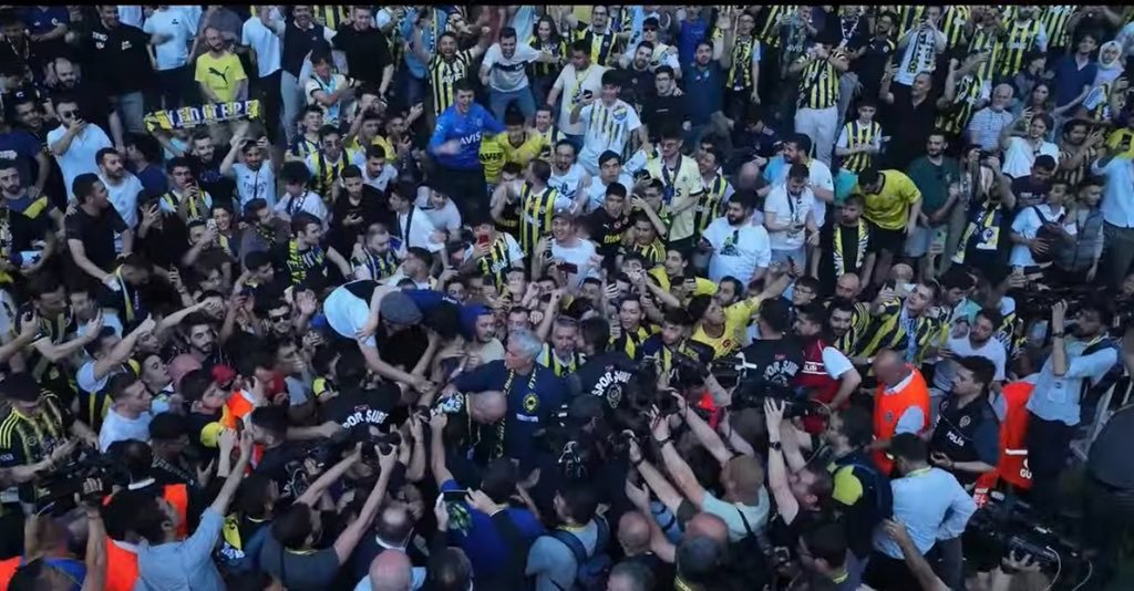 Fenerbahçe M O U R İ N H O