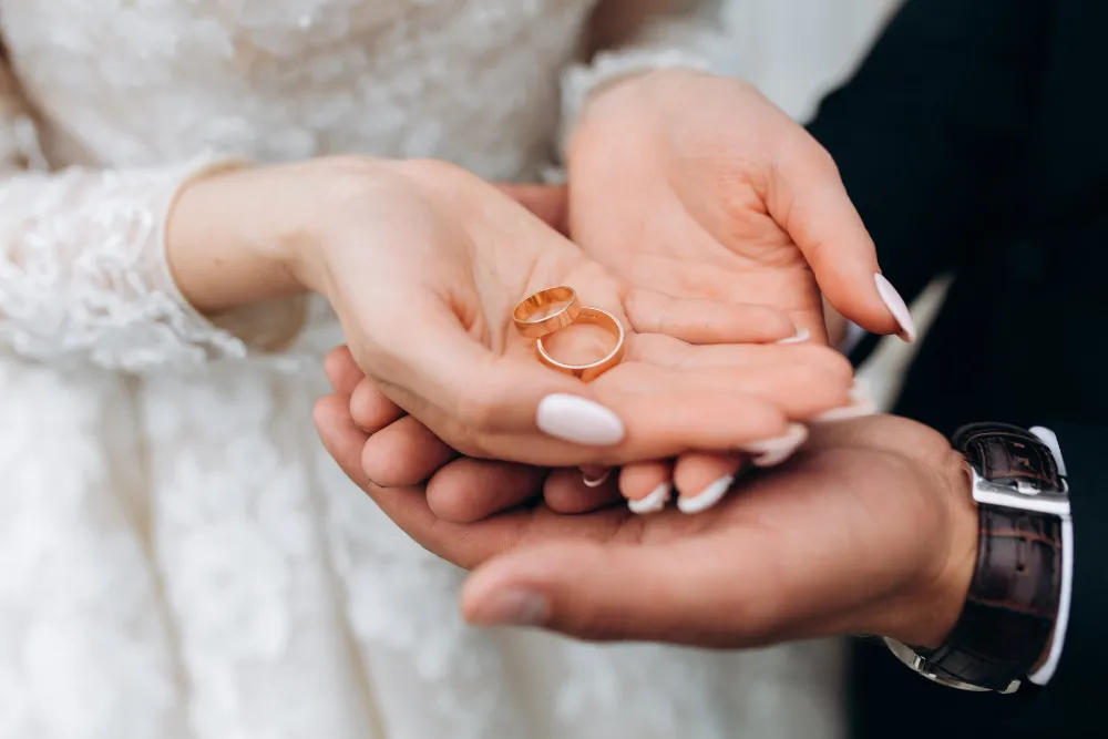 Genc Gazete Düğünlerde Verilen Hediyeler Nikah Evlilik Nisan Kari Koca Bosanma (2)