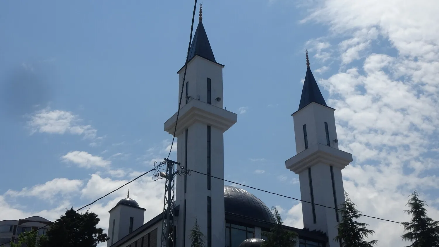 Genc Gazete Kiliseye Benzetildiği İçin Bu Camiye Kimse Bağışta Bulunmadı (3)