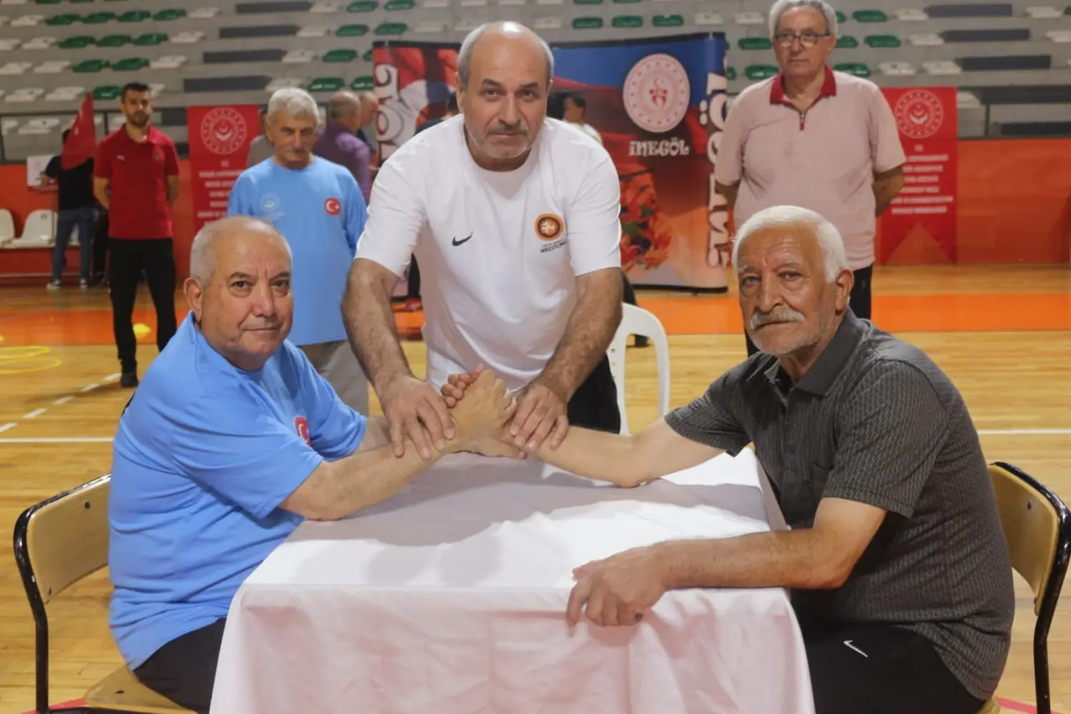 İnegöl'de Huzurevi Sakinleri Spor Şenliğinde Buluştu 1 Gencgazete