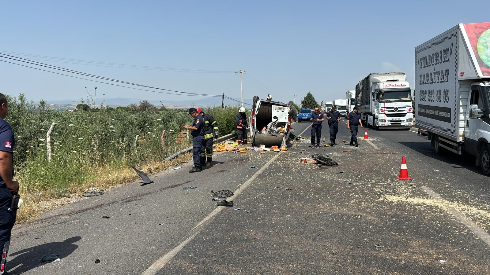 Manisa'da İki Araç Çarpıştı 1 Ölü, 5 Yaralı