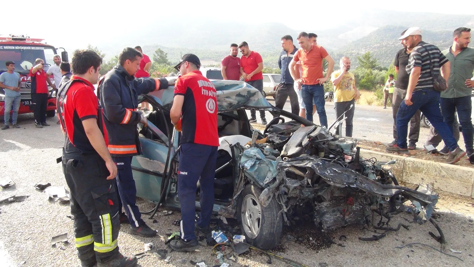 Mersin'de Otobüslerin Karıştığı Zincirleme Kaza 2 Ölü, 35 Yaralı (2)