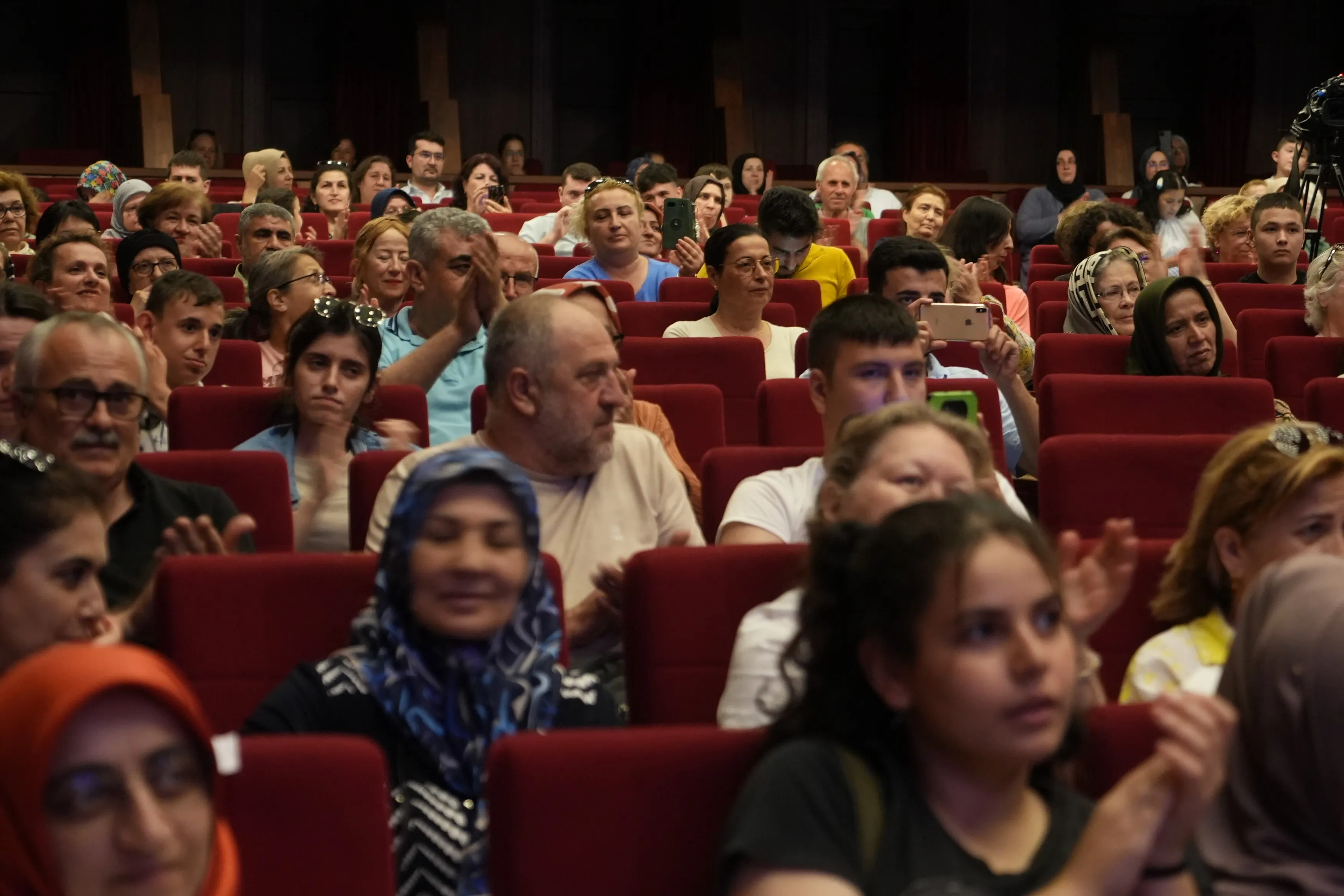 Türkiye'de Bir İlk Bursa Otizm Anneler Korosu'nun Unutulmaz Konseri (2)