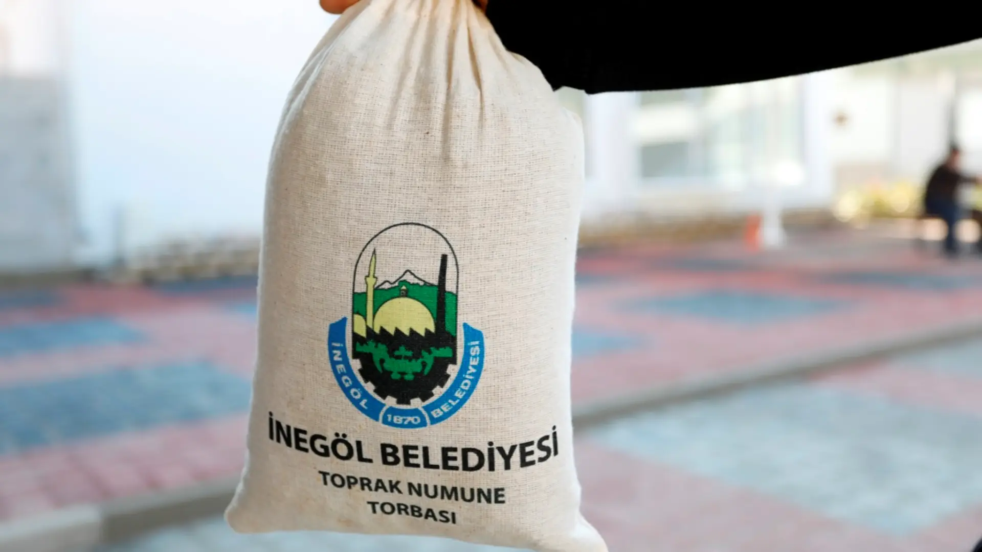 İnegöl'de 600 Toprak Numunesi Ücretsiz Analiz Edildi! - Genç Gazete