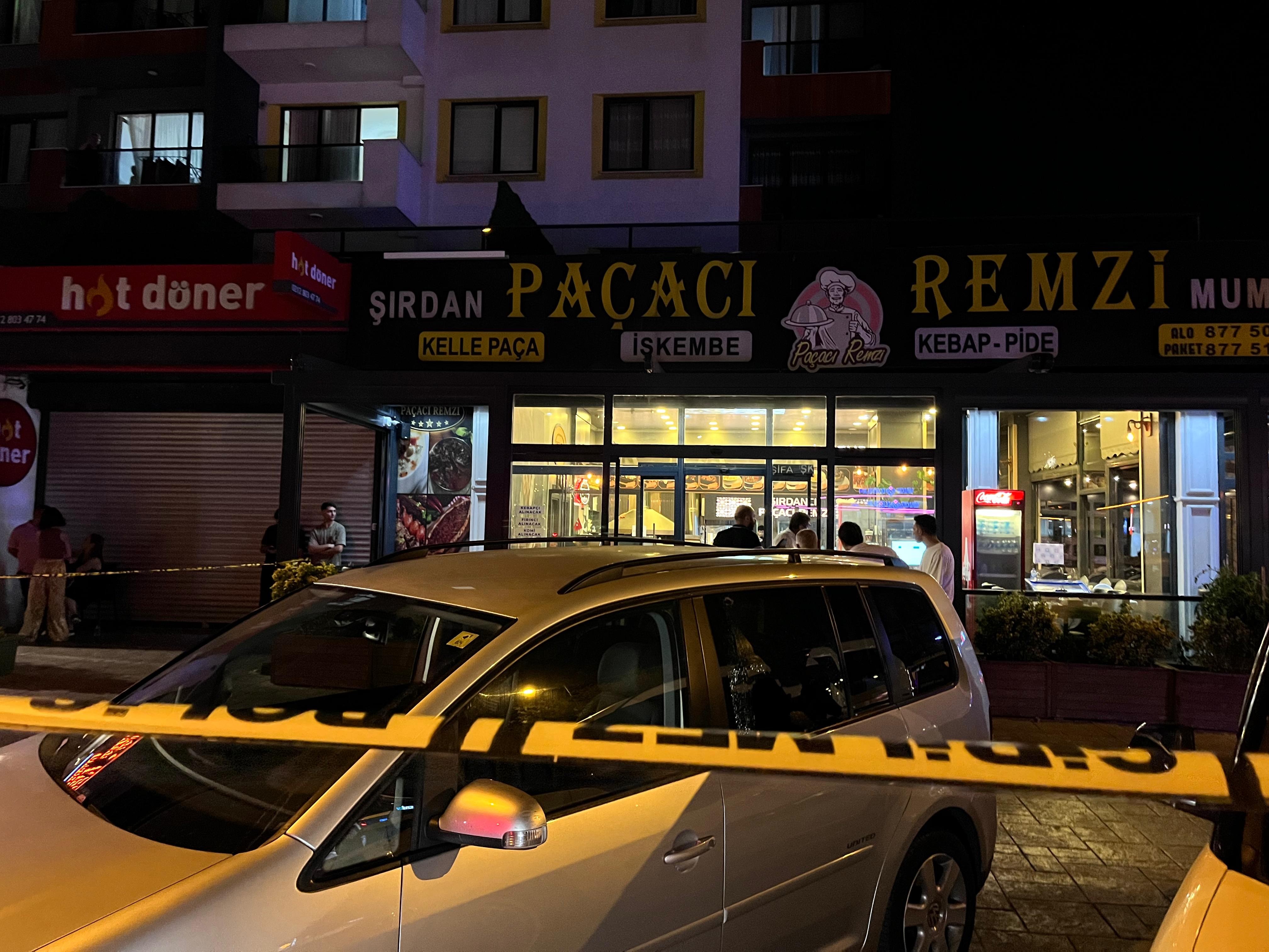 Motosikletli Şahıslar Restorana Silahlı Saldırı Düzenledi 1 Ölü (3)