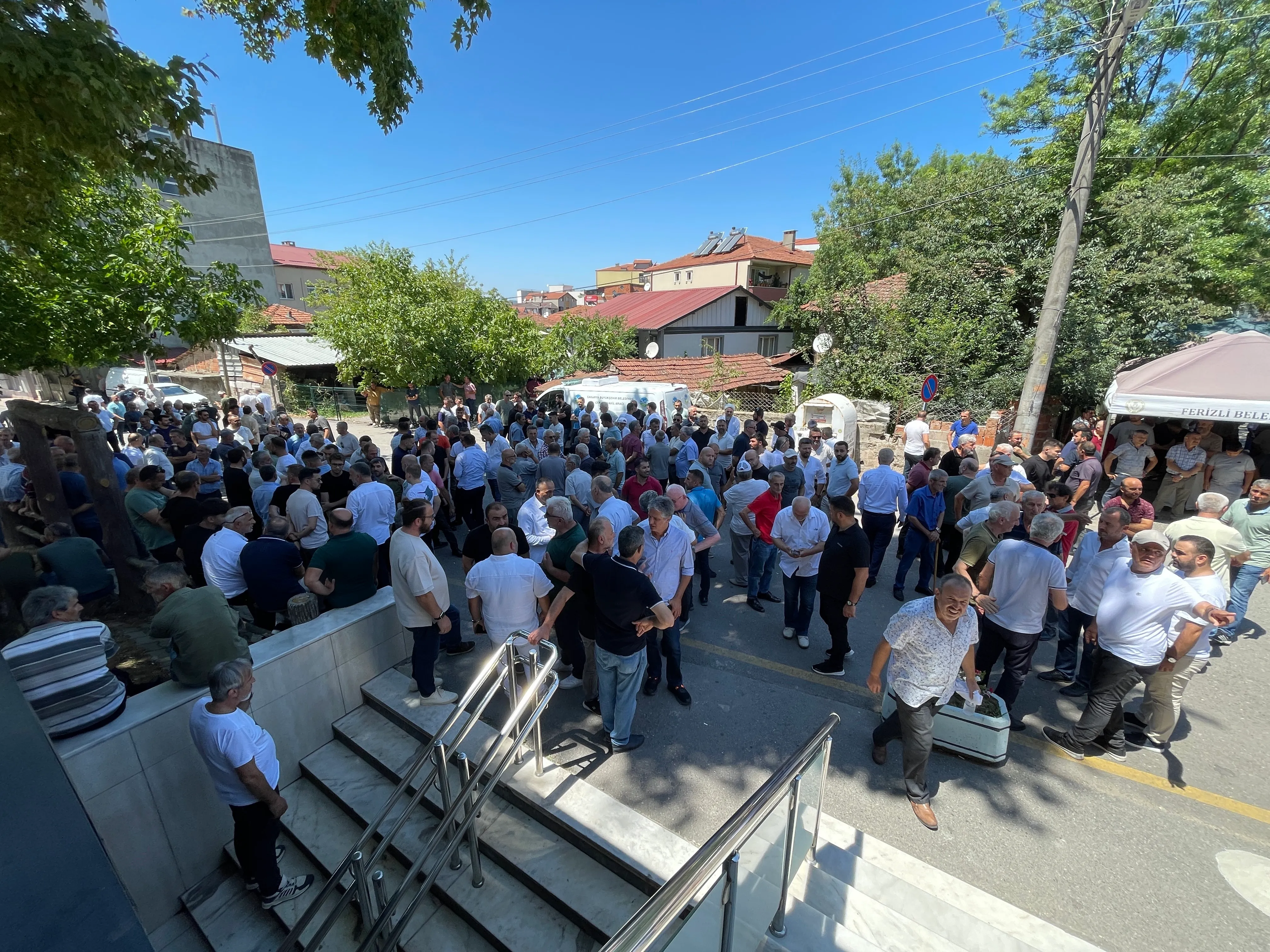 Silahlı Saldırı Sonucu Hayatını Kaybeden Eski Belediye Başkanı Son Yolculuğuna Uğurlandı (2)