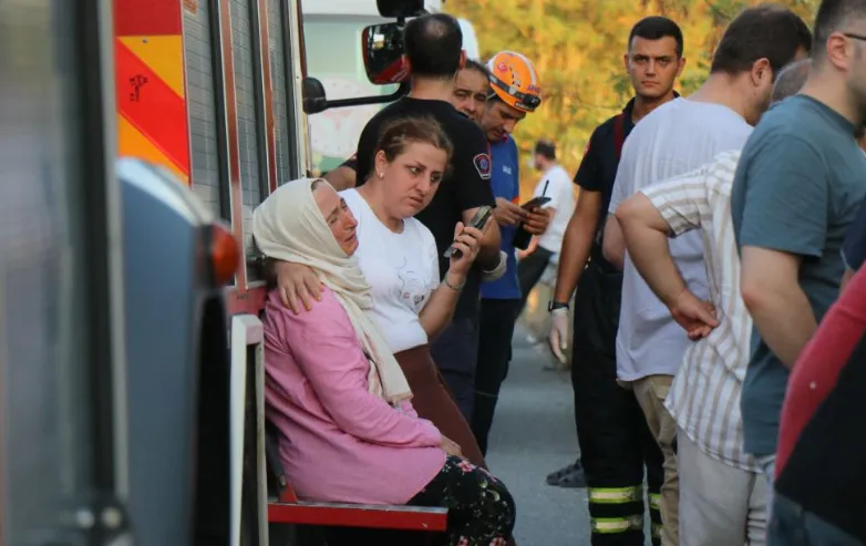 Yol Kenarında Tuvaletini Yapmak İsteyen Adam 7 Metre Yükseklikten Düşerek Öldü (5)