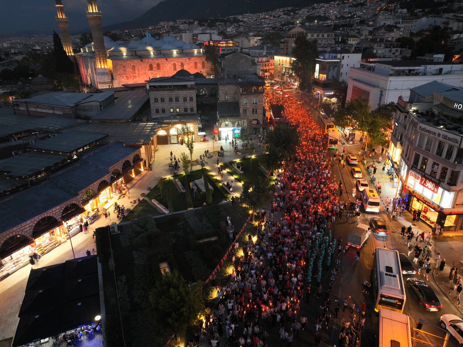 Genc Gazete Bursa Mustafa Bozbey Zafer Bayrami (1)