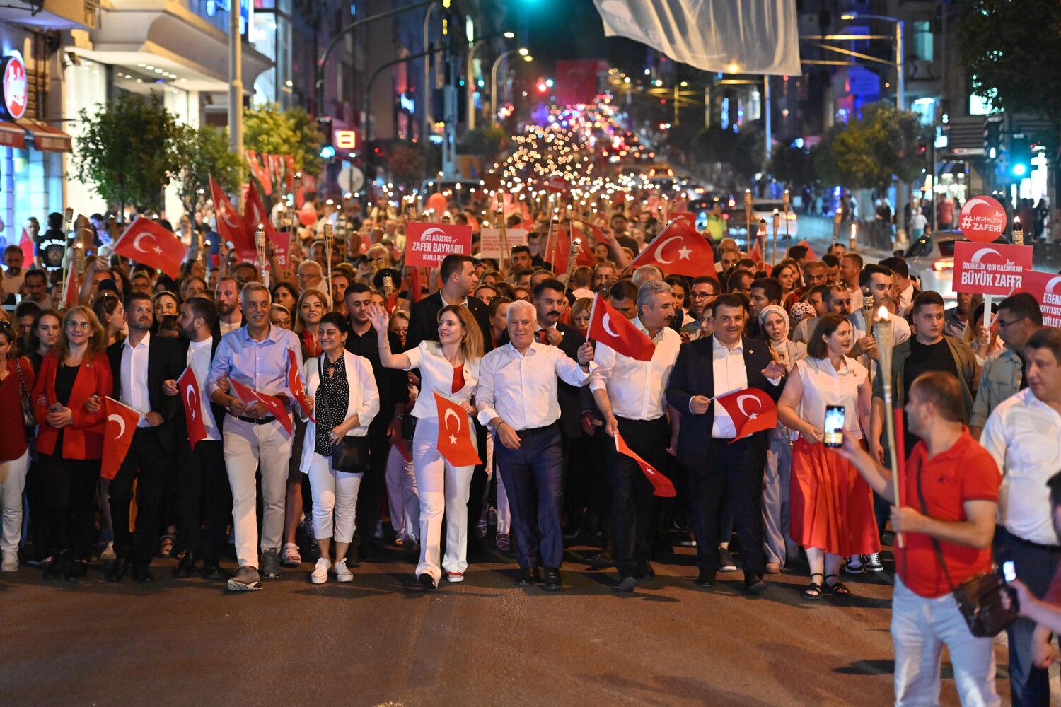 Genc Gazete Bursa Mustafa Bozbey Zafer Bayrami (3)