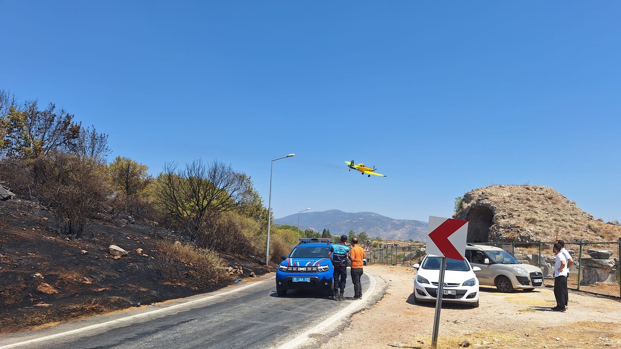 Genc Gazete Efes Antik Kenti Yakınında Korkutan Yangın (2)