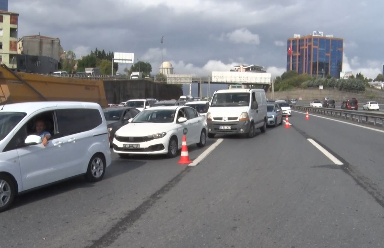 Genc Gazete Bağcılar Tem'de Zincirleme Kaza 2 Ölü, 5 Yaralı (4)