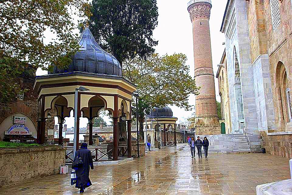 Genc Gazete Bursa Bursa Ulucami’nin Şadırvanları Ulucami (1)-1