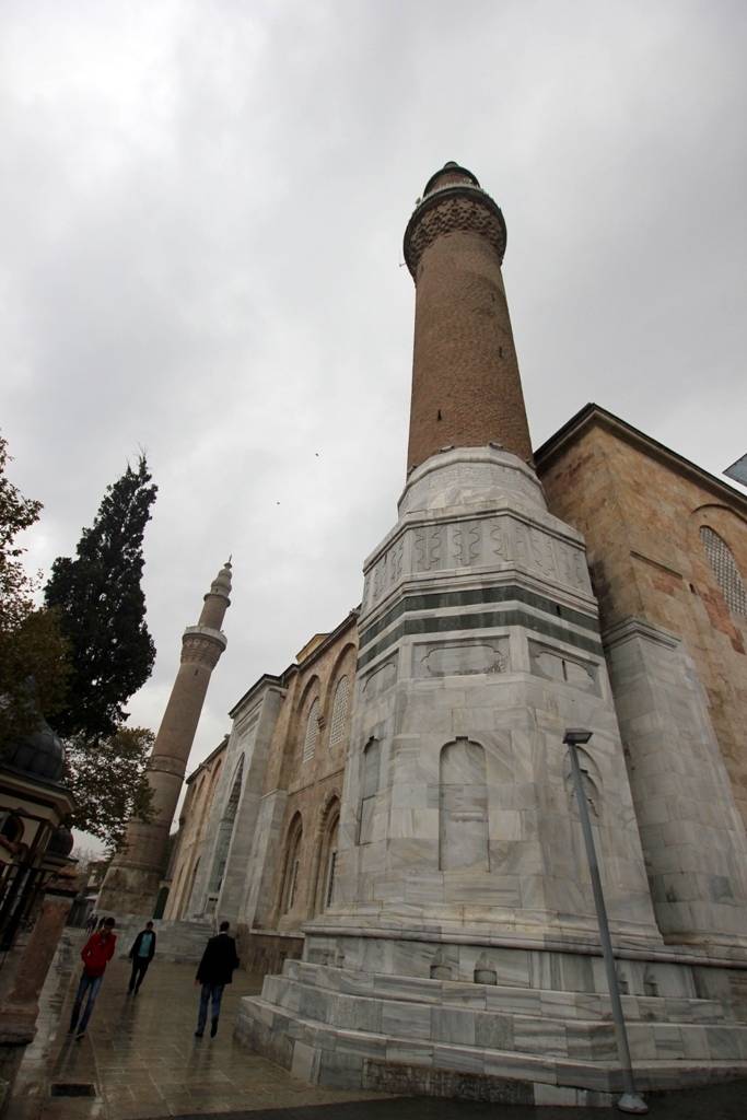 Genc Gazete Bursa Bursa Ulucami’nin Şadırvanları Ulucami (16)