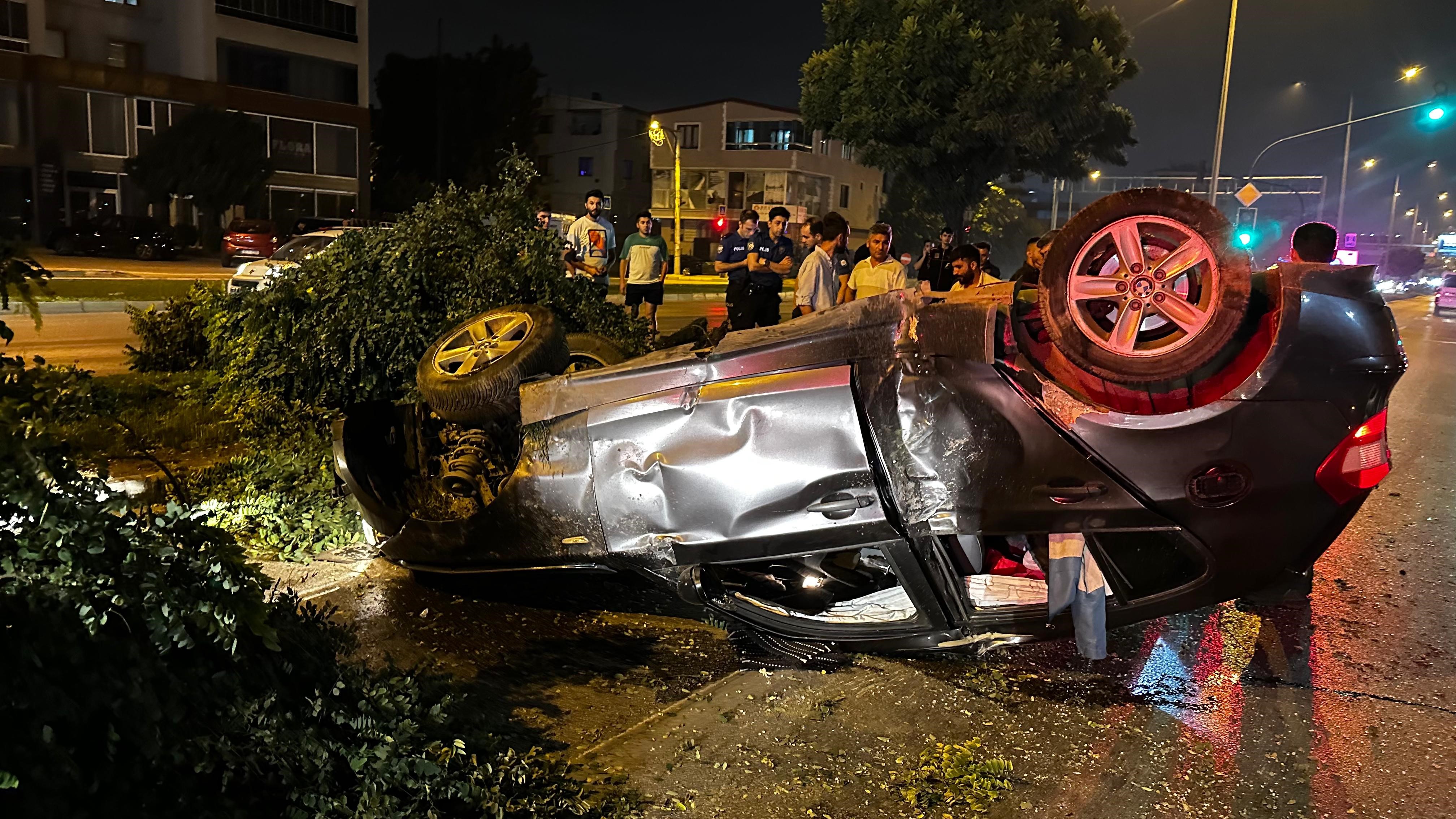 Genc Gazete Bursa’da Kontrolden Çıkan Otomobil (1)-1