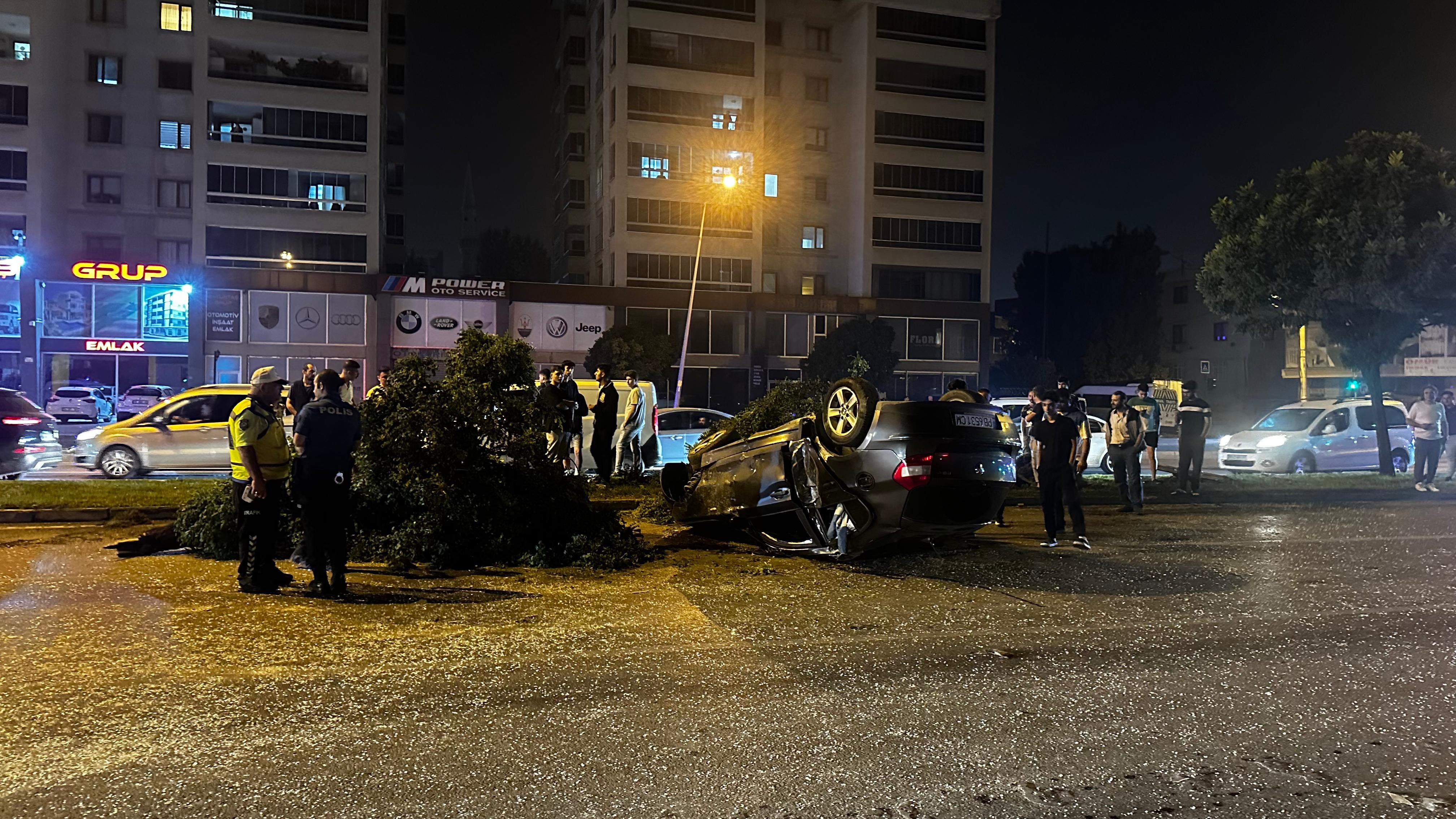 Genc Gazete Bursa’da Kontrolden Çıkan Otomobil (5)