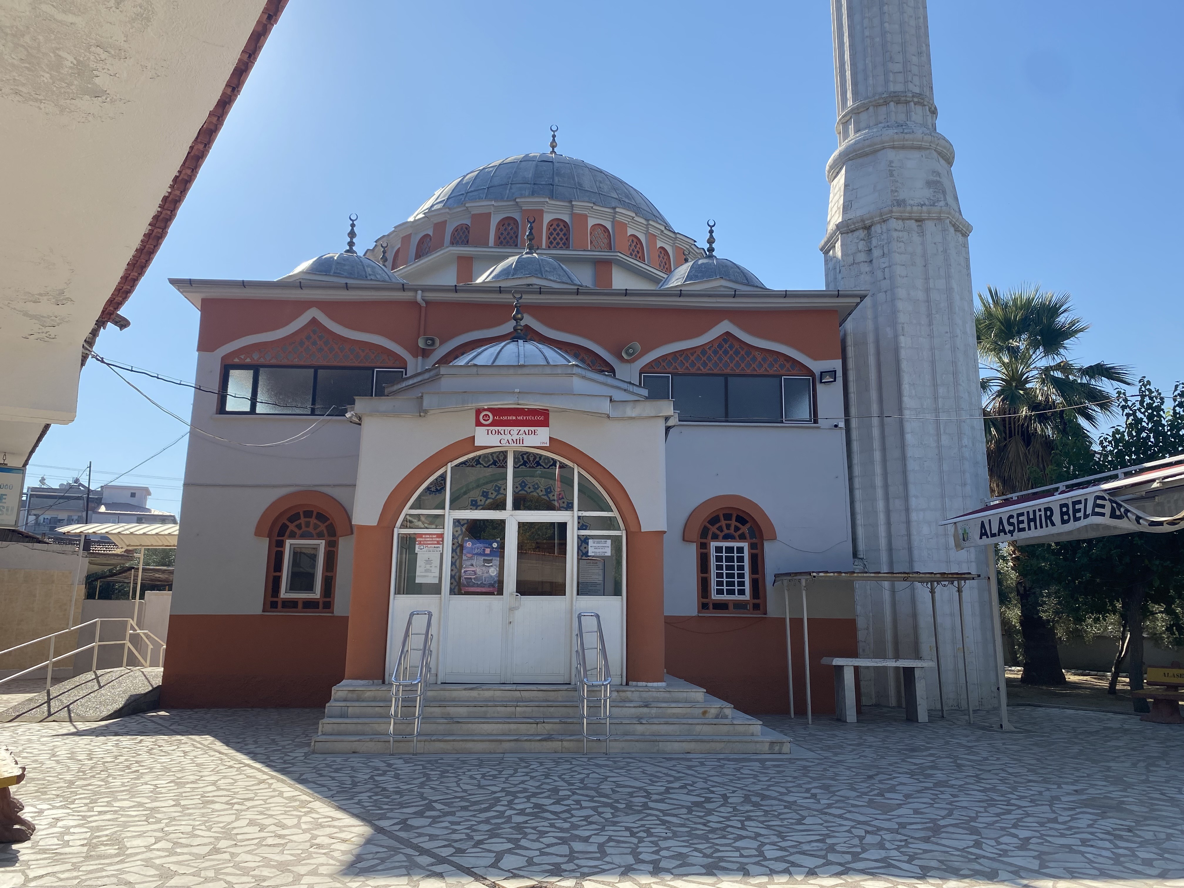 Genc Gazete Camide Namaz Kıldıran Imama Tabureyle Saldırmıştı (2)