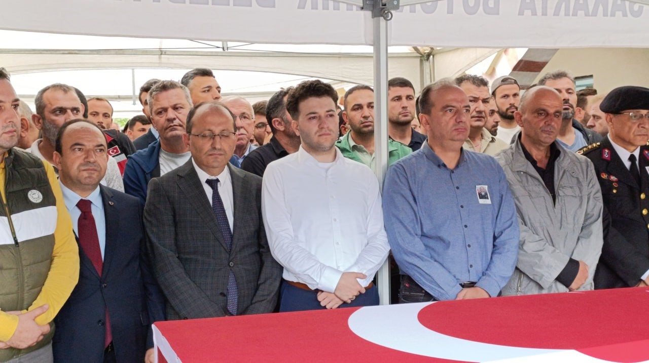 Genc Gazete Jandarma Kıdemli Albay Oğlunun Nişanında Kalp Krizi (12)